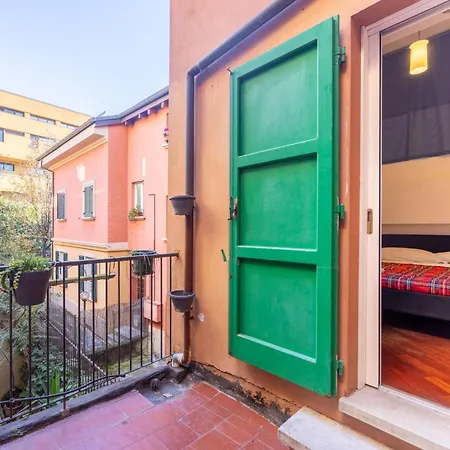 Riva Reno, By Short Holidays بولونيا