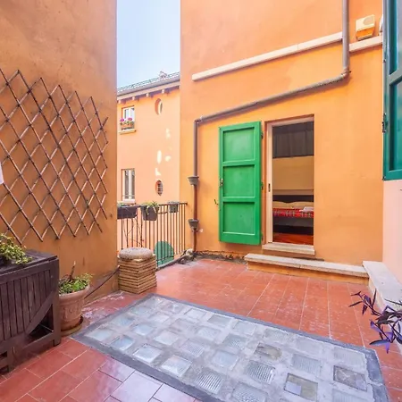 Riva Reno, By Short Holidays بولونيا