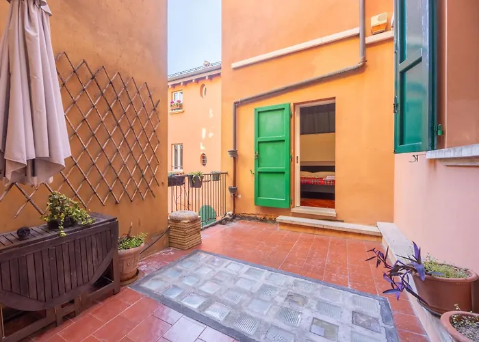 Riva Reno, By Short Holidays Apartament Bolonia